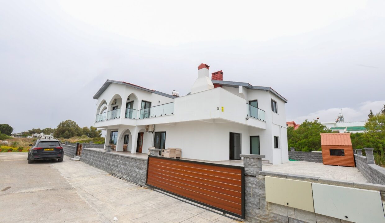 WhatsApp Image 2024-12-07 at 15.39.47 (2)