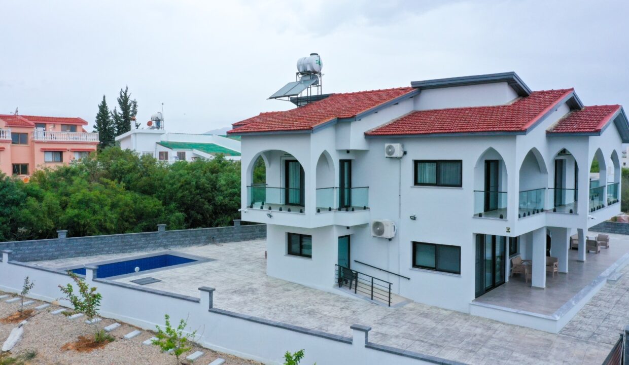 WhatsApp Image 2024-12-07 at 15.39.48 (1)