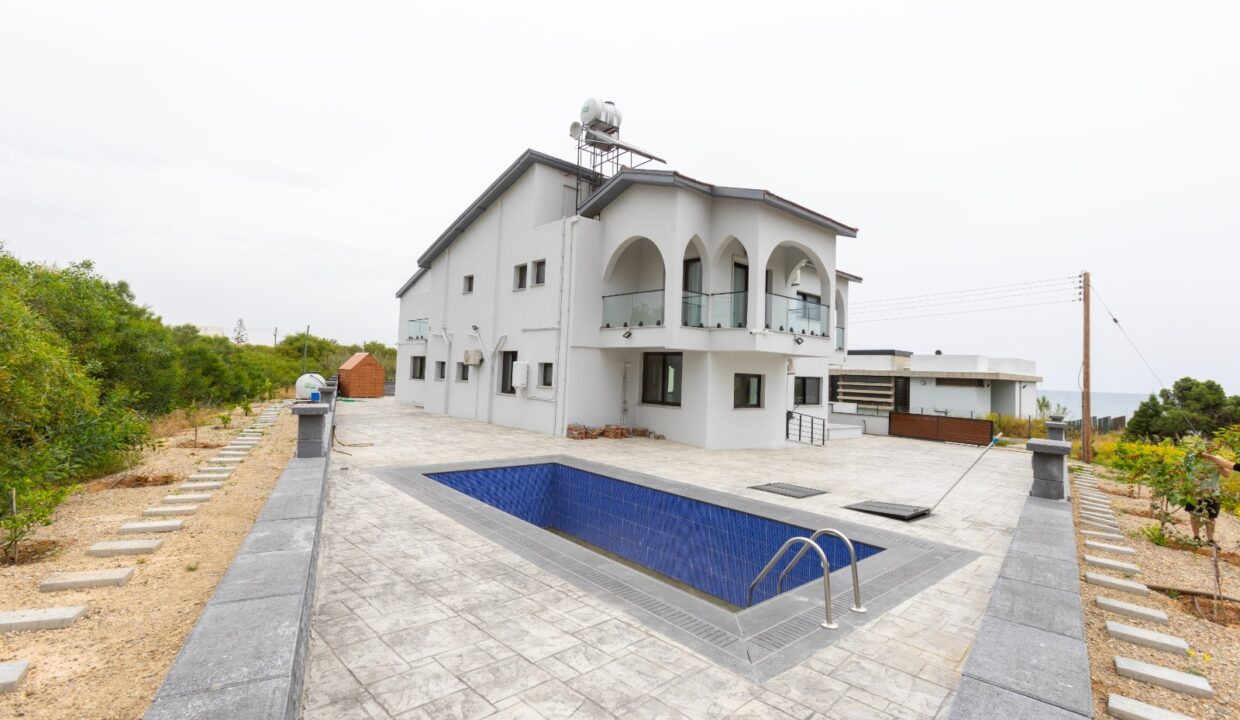 WhatsApp Image 2024-12-07 at 15.39.48 (2)