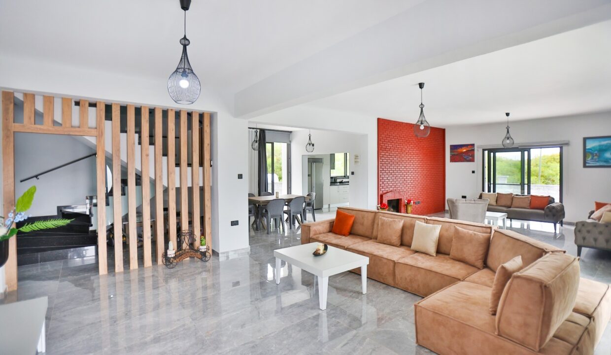 WhatsApp Image 2024-12-07 at 15.39.50