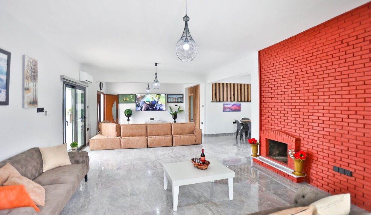 WhatsApp Image 2024-12-07 at 15.39.51 (2)