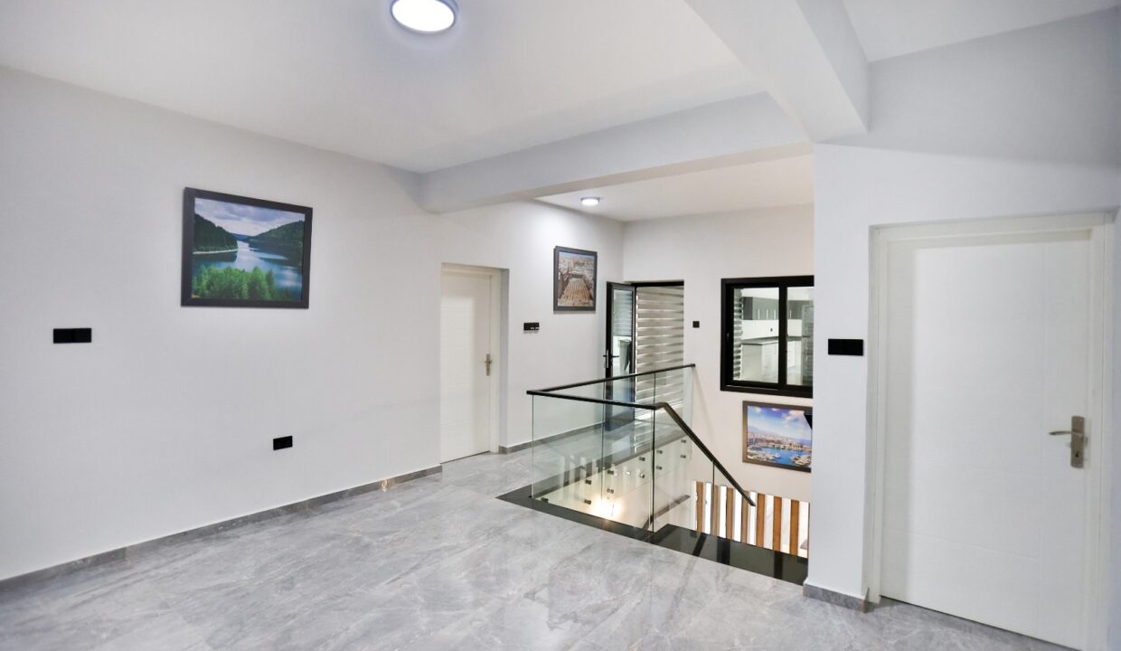 WhatsApp Image 2024-12-07 at 15.39.55 (2)